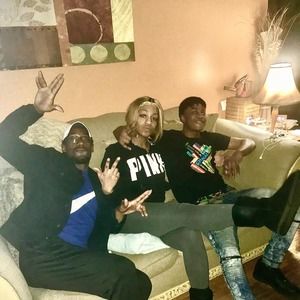 Meet your Posher, Taneca